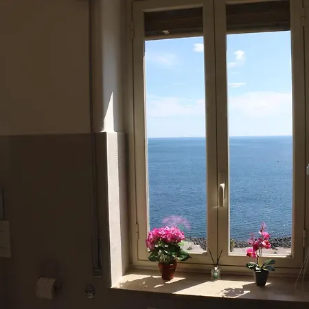 Seascape 4*
